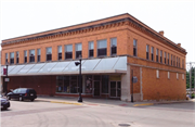 73-85 E MAIN ST, a Italianate large retail building, built in Platteville, Wisconsin in 1898.