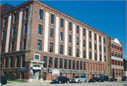 204-224 W WASHINGTON ST 204-224 W WASHINGTON ST, a Astylistic Utilitarian Building industrial bldg/manufacturing facility, built in Milwaukee, Wisconsin in .