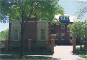 2221 N TERRACE AVE, a Neoclassical/Beaux Arts house, built in Milwaukee, Wisconsin in 1905.