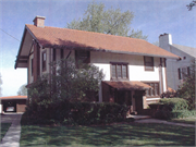 1010 SHERMAN AVE, a Prairie School house, built in Madison, Wisconsin in 1913.