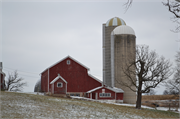 4009 200TH AVE, a Astylistic Utilitarian Building Agricultural - outbuilding, built in Paris, Wisconsin in 1915.