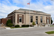 202 S CHESTNUT AVE, a Neoclassical/Beaux Arts post office, built in Marshfield, Wisconsin in 1930.