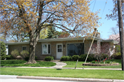 815 MT OLIVET DR, a Contemporary house, built in De Pere, Wisconsin in 1952.