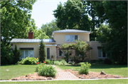 1211 FOX RIVER DR, a Contemporary house, built in De Pere, Wisconsin in 1939.