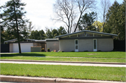 1336 RIDGEWAY BLVD, a Contemporary house, built in De Pere, Wisconsin in 1963.