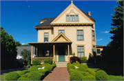 1211 Main St, a Queen Anne house, built in Racine, Wisconsin in 1890.