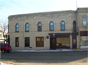 337 W MAIN ST 337 W MAIN ST, a Italianate grocery store/supermarket, built in Waukesha, Wisconsin in 1868.