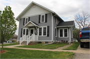 727 WASHINGTON ST 727 WASHINGTON ST, a Front Gabled house, built in Darlington, Wisconsin in 1890.