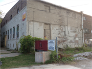 305 S 3RD ST, a Astylistic Utilitarian Building warehouse, built in Milwaukee, Wisconsin in 1905.