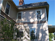 916-920 KING ST, a Queen Anne house, built in La Crosse, Wisconsin in 1891.