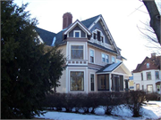 916-920 KING ST, a Queen Anne house, built in La Crosse, Wisconsin in 1891.