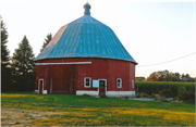 S4680 Rocky Point Road, a Astylistic Utilitarian Building centric barn, built in Greenfield, Wisconsin in 1916.