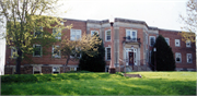 547 N PARK ST, a Colonial Revival/Georgian Revival hospital, built in Reedsburg, Wisconsin in 1932.