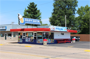 551 E GRAND AVE, a Commercial Vernacular restaurant/supper club, built in Wisconsin Rapids, Wisconsin in 1954.