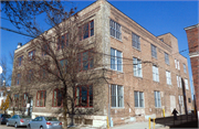 301 S BLOUNT ST / 706 WILLIAMSON ST, a Commercial Vernacular industrial building, built in Madison, Wisconsin in 1898.