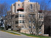 1 E GILMAN ST, a Art/Streamline Moderne apartment/condominium, built in Madison, Wisconsin in 1937.