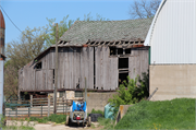 1227 STATE HIGHWAY 69, a Astylistic Utilitarian Building barn, built in Montrose, Wisconsin in 1860.