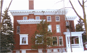 2924 E NEWBERRY BLVD, a Colonial Revival/Georgian Revival house, built in Milwaukee, Wisconsin in 1897.