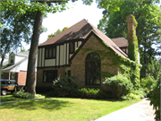 735 E BRIARWOOD PL 735 E BRIARWOOD PL, a English Revival Styles house, built in Whitefish Bay, Wisconsin in 1929.