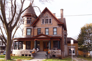 1102 SPAIGHT ST, a Queen Anne house, built in Madison, Wisconsin in 1901.