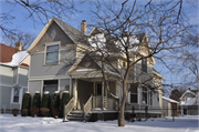 841 LINCOLN BLVD, a Queen Anne house, built in Manitowoc, Wisconsin in 1893.