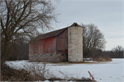 W425 MILLER RD, a Astylistic Utilitarian Building barn, built in East Troy, Wisconsin in 1860.