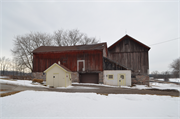 W425 MILLER RD, a Astylistic Utilitarian Building barn, built in East Troy, Wisconsin in 1860.