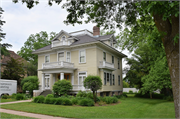 208 S CHERRY AVE, a Colonial Revival/Georgian Revival house, built in Marshfield, Wisconsin in 1904.