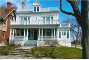 2704 N SHEPARD AVE, a Colonial Revival/Georgian Revival house, built in Milwaukee, Wisconsin in 1895.