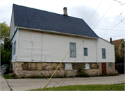 321 E MEINECKE AVE, a Front Gabled house, built in Milwaukee, Wisconsin in 1890.