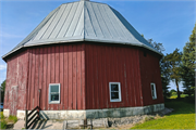 S4680 Rocky Point Road, a Astylistic Utilitarian Building centric barn, built in Greenfield, Wisconsin in 1916.