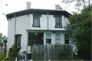 370 HIGH ST, a Octagon house, built in Pewaukee, Wisconsin in 1856.