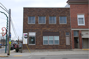 200 S MAIN ST, a Astylistic Utilitarian Building industrial bldg/manufacturing facility, built in Lake Mills, Wisconsin in 1931.