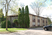 1925 MAIN ST, a Contemporary apartment/condominium, built in Stevens Point, Wisconsin in 1965.