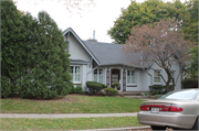 1850 N 74TH ST, a Arts and Crafts house, built in Wauwatosa, Wisconsin in 1915.