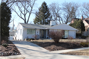 1921 N 72nd Street, a Ranch house, built in Wauwatosa, Wisconsin in 1949.