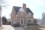 2421 N Harding Boulevard, a Ranch house, built in Wauwatosa, Wisconsin in 1964.