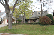 1932 River Park Court, a Contemporary duplex, built in Wauwatosa, Wisconsin in 1976.