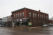 603 S BROADWAY ST, a Commercial Vernacular large retail building, built in Menomonie, Wisconsin in 1905.