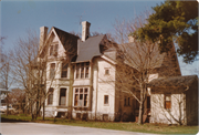 511 E WALWORTH AVE, a Queen Anne house, built in Delavan, Wisconsin in 1884.