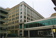 161 W WISCONSIN AVE, a Neoclassical/Beaux Arts large retail building, built in Milwaukee, Wisconsin in 1916.