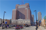 509 W WISCONSIN AVE, a Art Deco lodging-hotel, built in Milwaukee, Wisconsin in 1928.