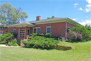1431 E JOHNSON ST, a Art Deco apartment/condominium, built in Madison, Wisconsin in 1945.