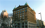 135 W WELLS ST, a Neoclassical/Beaux Arts large office building, built in Milwaukee, Wisconsin in 1896.