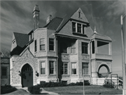1115 35TH ST, a Queen Anne house, built in Milwaukee, Wisconsin in 1890.