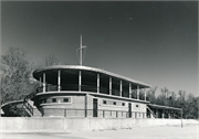 2400 BLOCK OF N LINCOLN MEMORIAL DRIVE - BRADFOR BEACH - LAKE MICHIGAN PARKWAY N, a Art/Streamline Moderne park shelter/building, built in Milwaukee, Wisconsin in 1949.