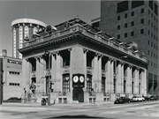 526-532 E WISCONSIN AVE, a Neoclassical/Beaux Arts small office building, built in Milwaukee, Wisconsin in 1906.