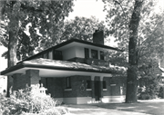 4860 N OAKLAND AVE, a Prairie School house, built in Whitefish Bay, Wisconsin in 1921.