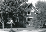 1047 SHERMAN AVE, a Prairie School house, built in Madison, Wisconsin in 1916.