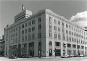 333 W STATE ST, a Art Deco large office building, built in Milwaukee, Wisconsin in 1924.